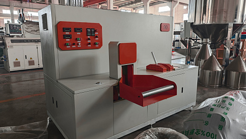 Гранулятор одношнековый